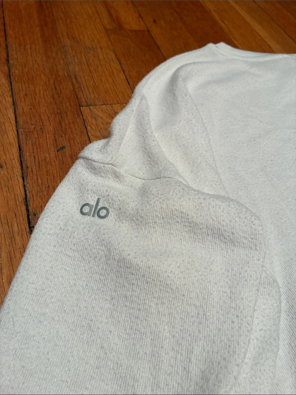 ALO Yoga The SoHo Crew Pullover in Ivory White, Women’s size Large